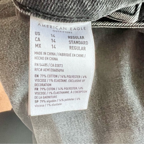 American Eagle Mom Jeans Womens Size 14 Black Crop Distressed High Rise Grunge - Picture 10 of 10